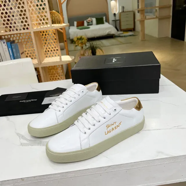 Sneakers lifestyle Saint Laurent blanches et dorées brodées 8