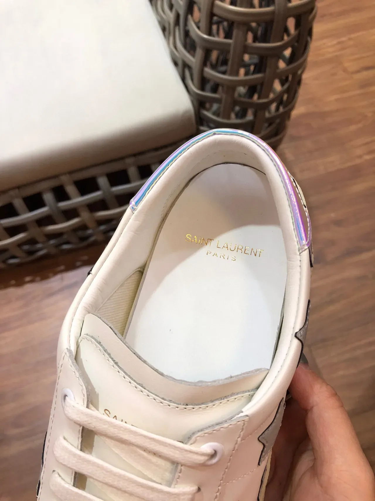 Saint Laurent सफेद भूरा चमड़ी की स्टार एप्लिके लाइफस्टाइल स्नीकर 4