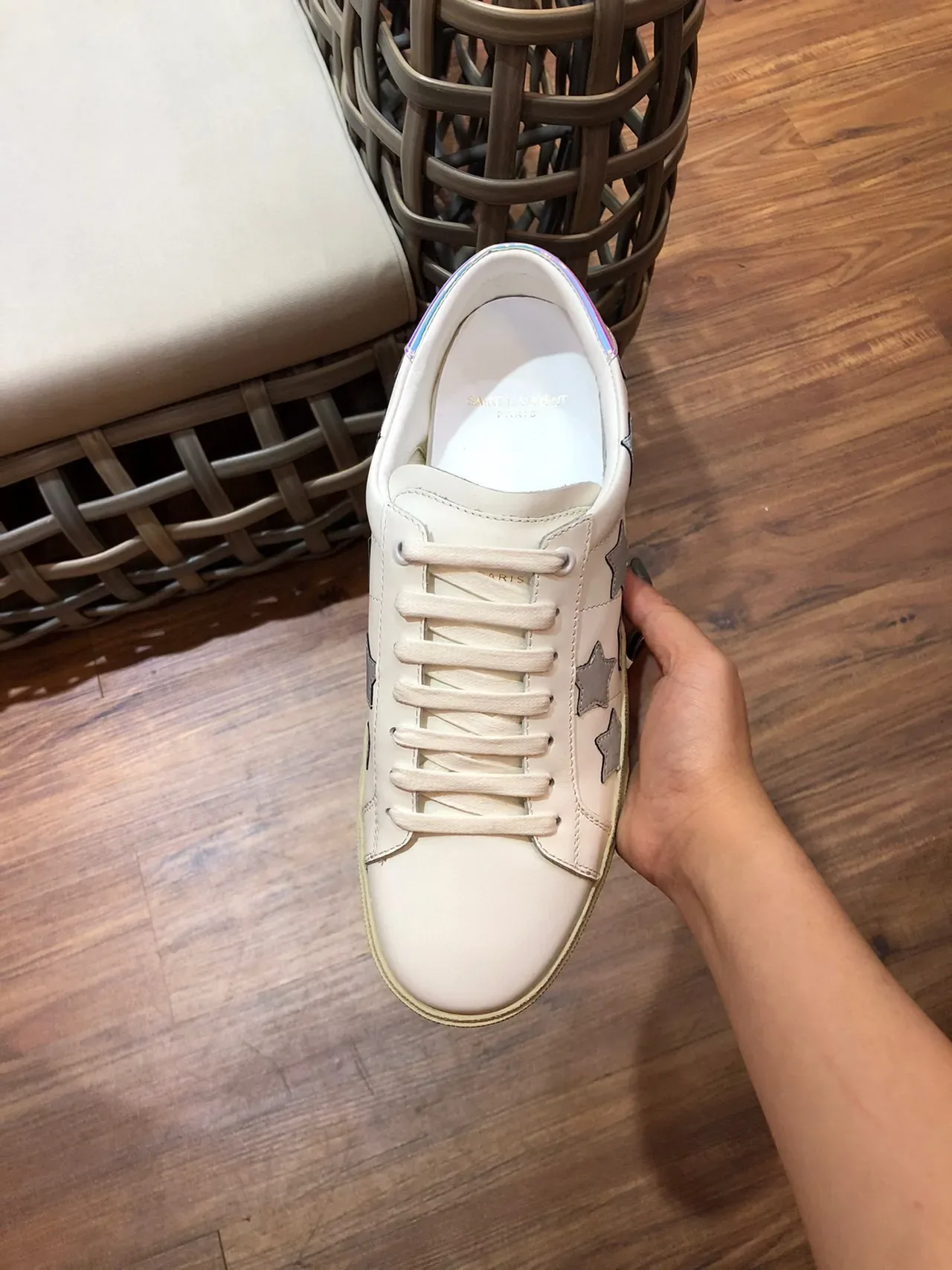 Saint Laurent सफेद भूरा चमड़ी की स्टार एप्लिके लाइफस्टाइल स्नीकर 6