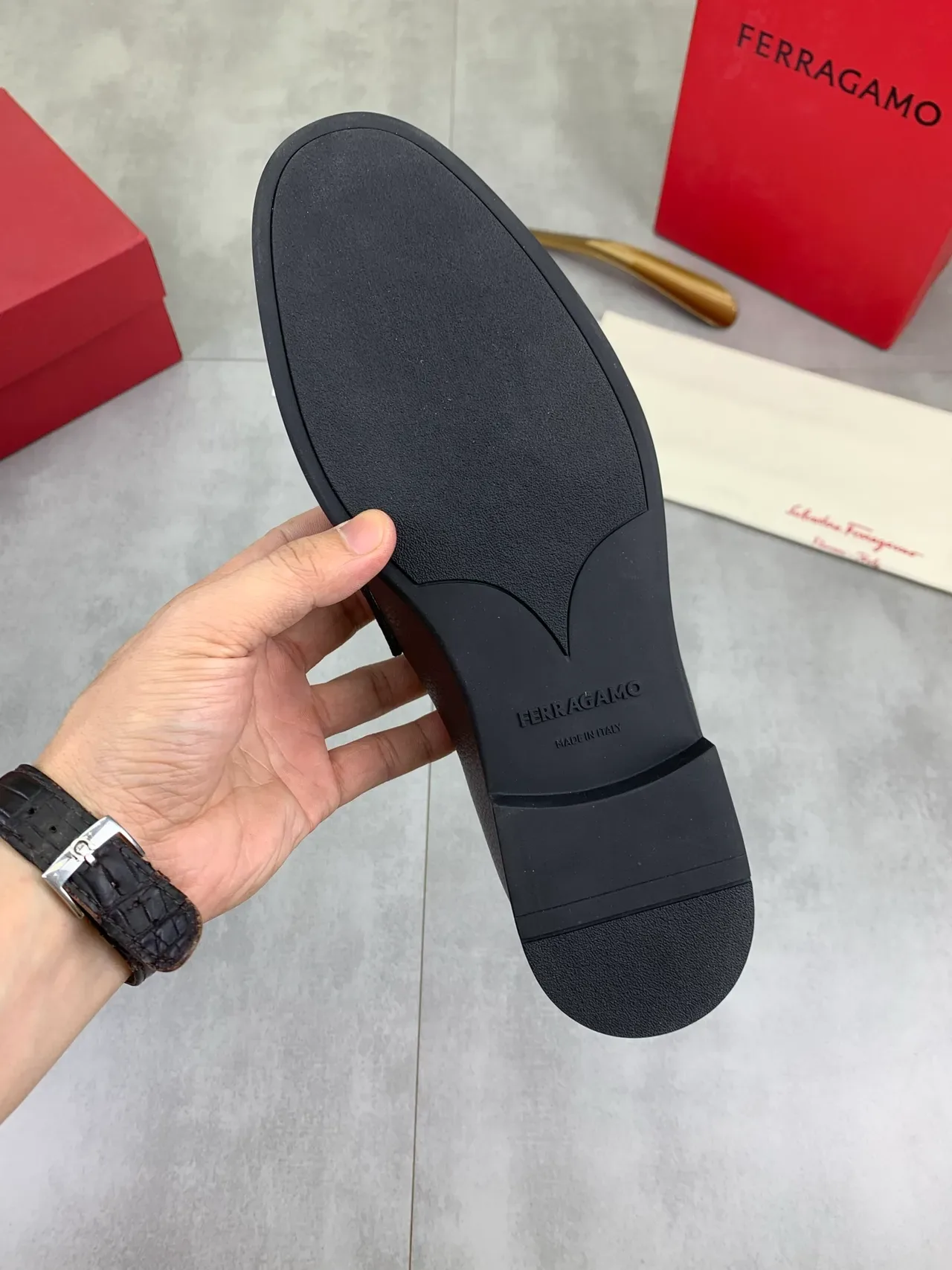 Salvatore Ferragamo Gancini لوفر جلد بني مقشور 3