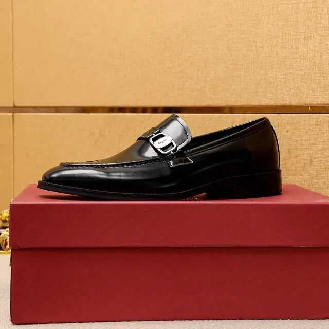 Salvatore Ferragamo Gancini Loafers Cuero Negro Brillante 6
