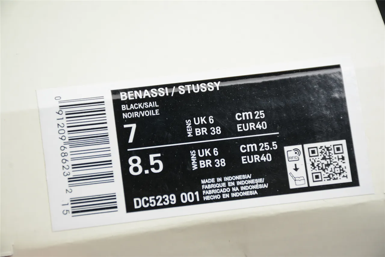Stussy x Nike Benassi JDI Chinelo Preto 2
