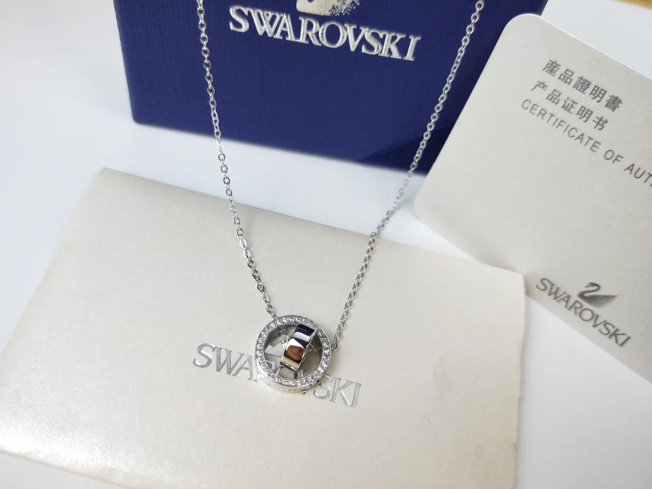 Swarovski Collar con Colgante de Cristal Circular Pavé Rotatorio 5