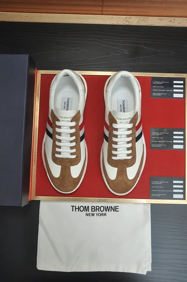 Thom Browne 白色和棕色麂皮条纹生活方式运动鞋 2