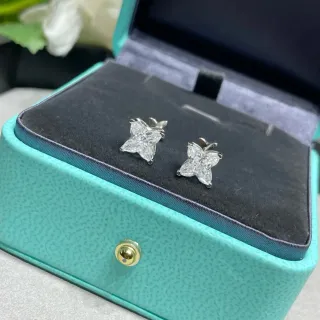 Tiffany & Co. ब्लू सिल्वर चार-पेटल फ्लोरल-कट स्टड ईयरिंग्स