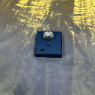 टिफनी एंड कंपनी. बहु-पंक्ति Pavé हीरा चौड़ी पट्टी अंगूठी