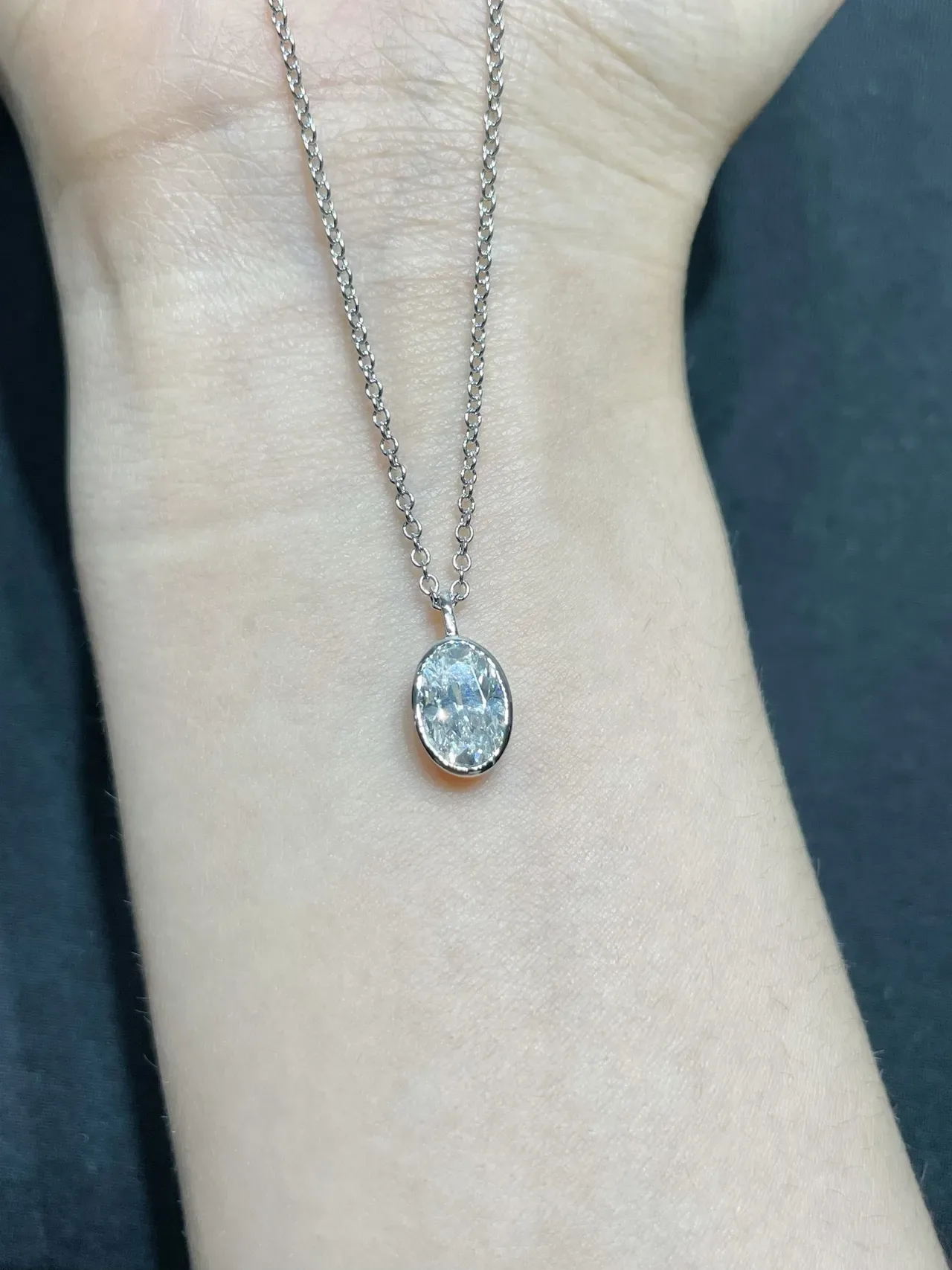 Tiffany & Co. Silver Black Oval Bezel-Set Pendant Fine Link Chain Necklace 3
