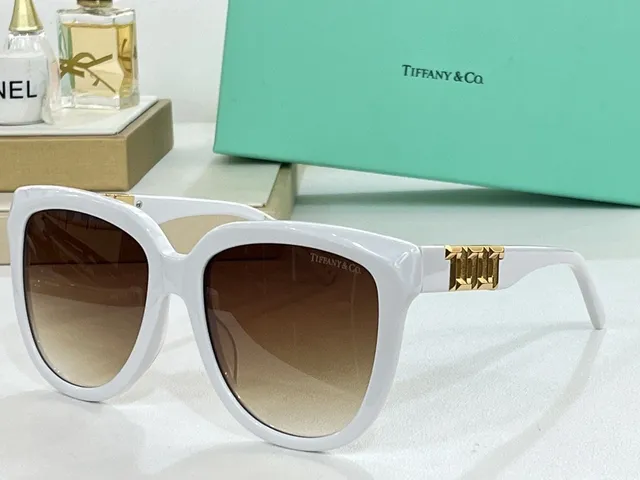 Tiffany & Co. T Collection Oversized Cat-Eye Black Sunglasses 8