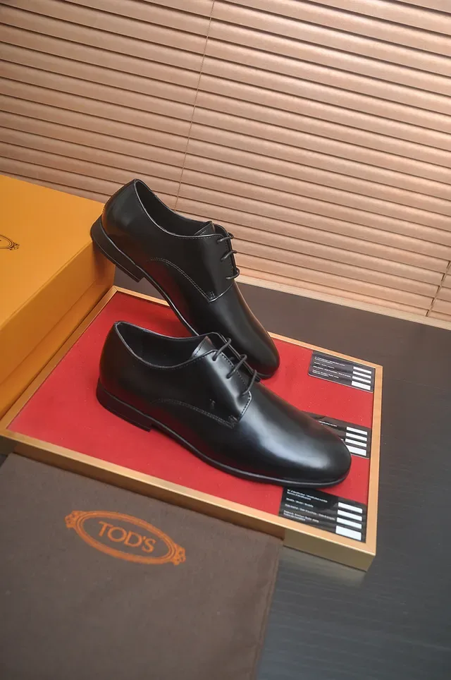 Tod's काला कैप टू ऑक्सफोर्ड जूते 4