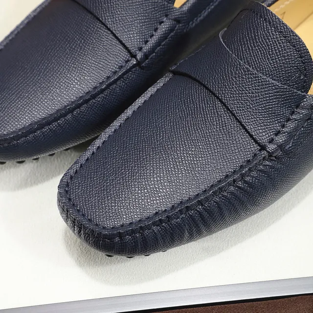 Tod's Gommino Navy Beige Pebbled Leather Penny Strap Loafer 6