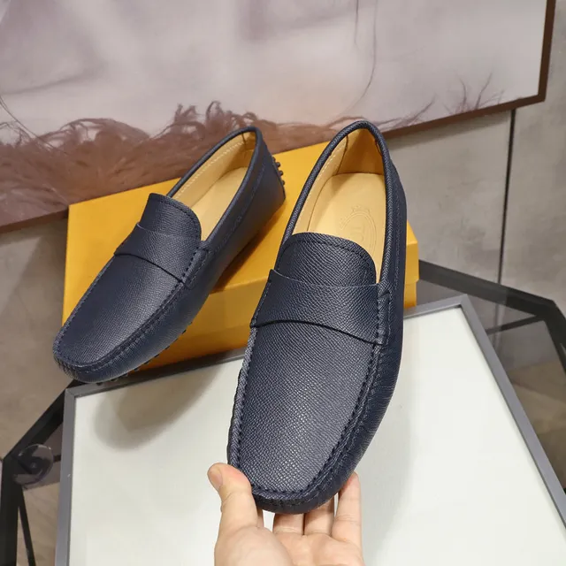 Tod's Gommino Navy Beige Pebbled Leather Penny Strap Loafer 7