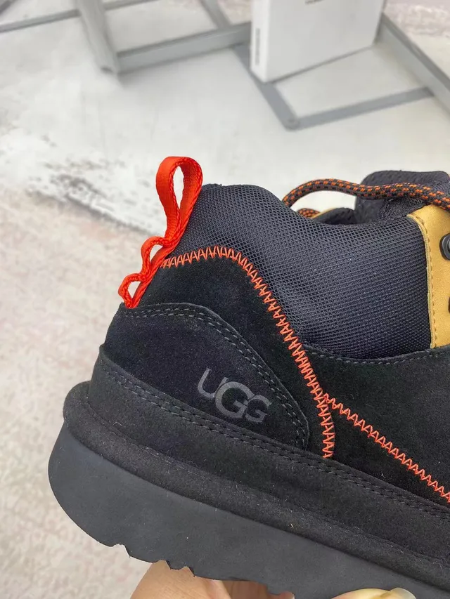 UGG Bottes hautes noir et beige daim et maille partie supérieure bottes de randonnée 3