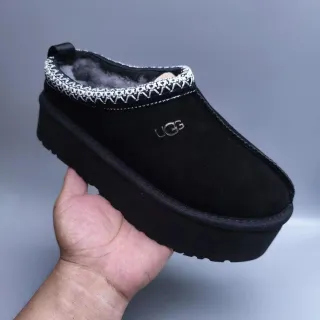 UGG 黑色白色平台鞋羊毛内里休闲鞋