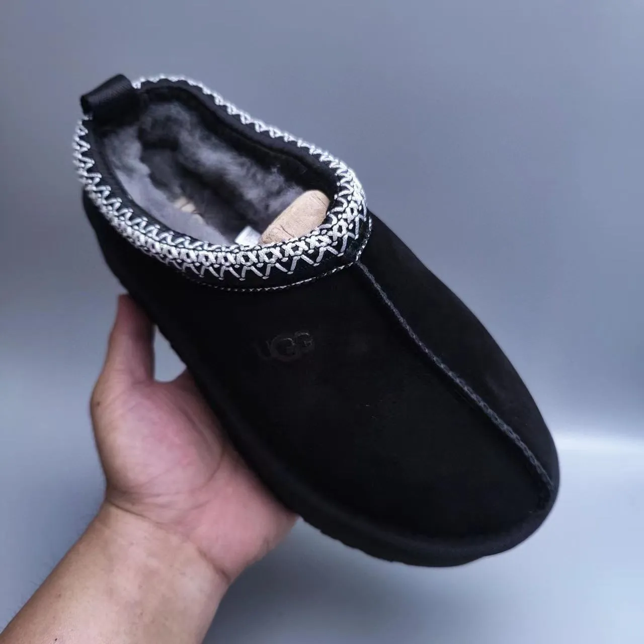 UGG 黑色白色平台鞋羊毛内里休闲鞋 5