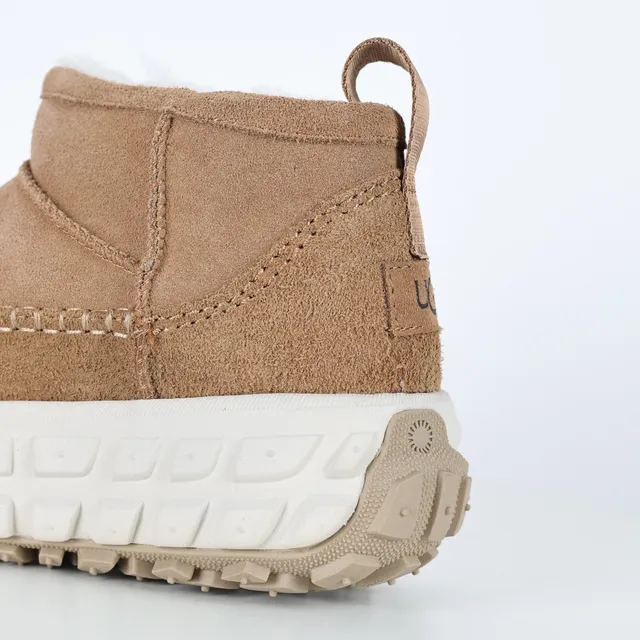 UGG Brown White Suede Upper Molded Platform Sole Snow Boots 4
