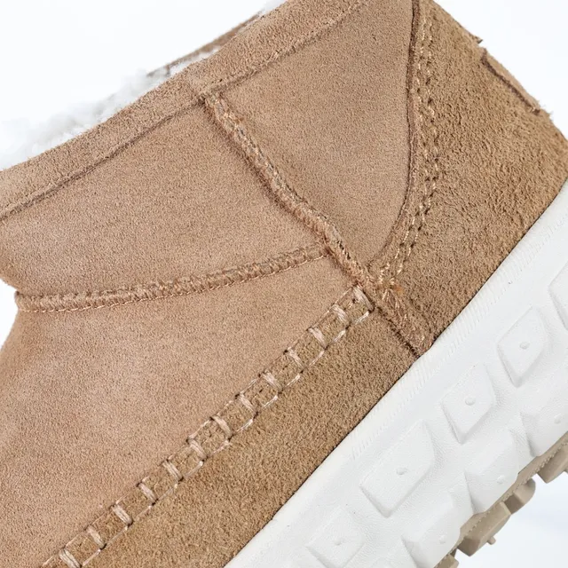 UGG Brown White Suede Upper Molded Platform Sole Snow Boots 6