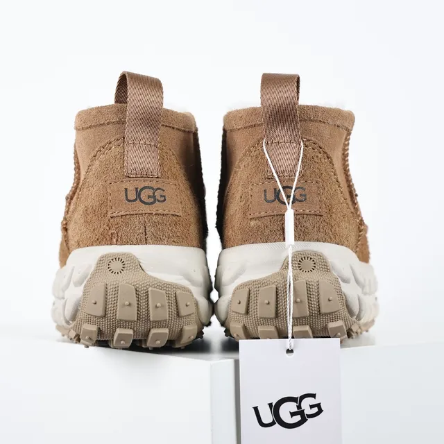 UGG Brown White Suede Upper Molded Platform Sole Snow Boots 8