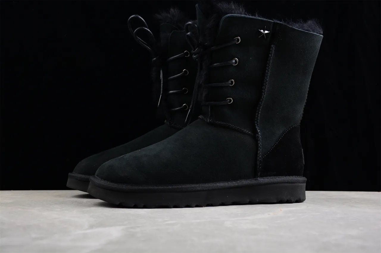 UGG Bottes de neige noires classiques à lacets étoile 3