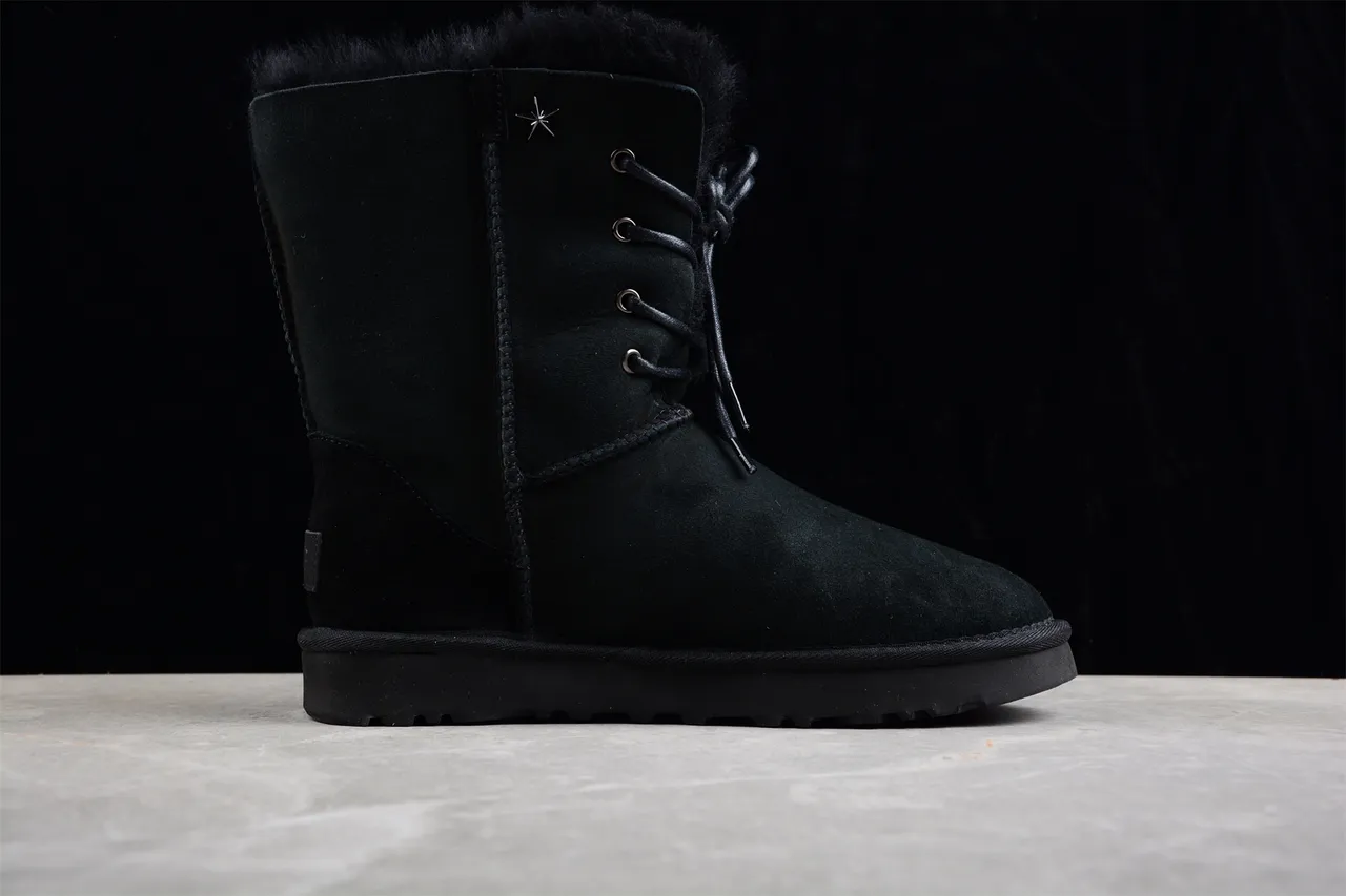 UGG Bottes de neige noires classiques à lacets étoile 5