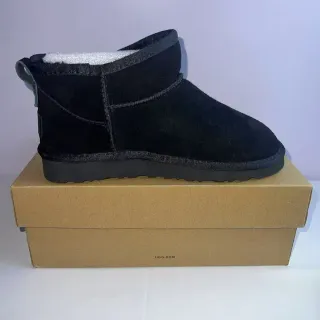 UGG经典迷你黑色麂皮羊毛内里雪靴