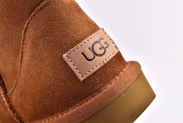 UGG Classic Mini Chestnut 麂皮雪靴 5