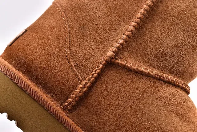 UGG Classic Mini Chestnut 麂皮雪靴 6