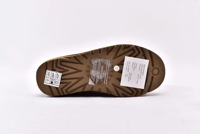 UGG Classic Mini Chestnut 麂皮雪靴 13