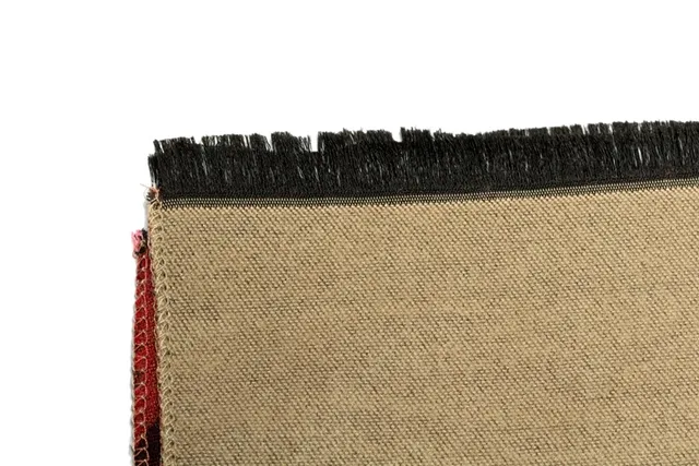 UGG كلاسيك بليد بيج أسود أحمر كشمير وشاح 6