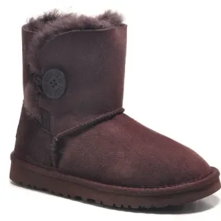 UGG क्लासिक शॉर्ट भूरी सूड शियरलिंग लाइन एंकेल बूट्स