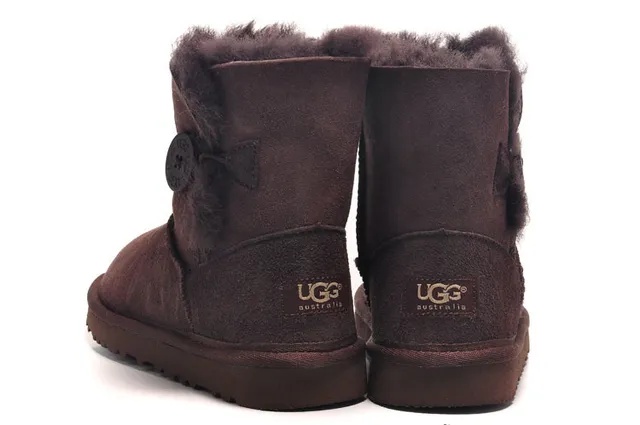 UGG Bottines Classiques Courtes Marron Daim Doublées Mouton 3