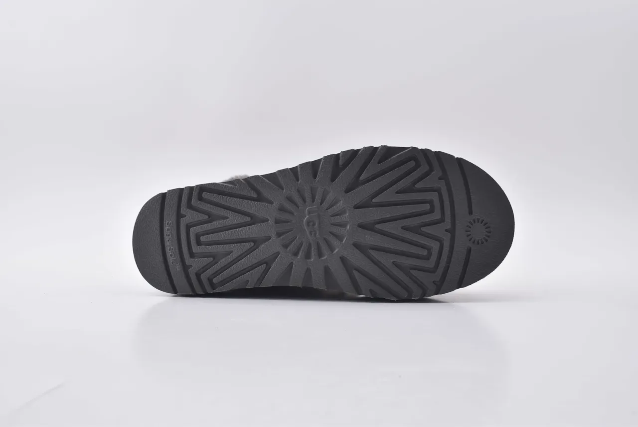UGG 双扣羊毛里灰色雪靴 5