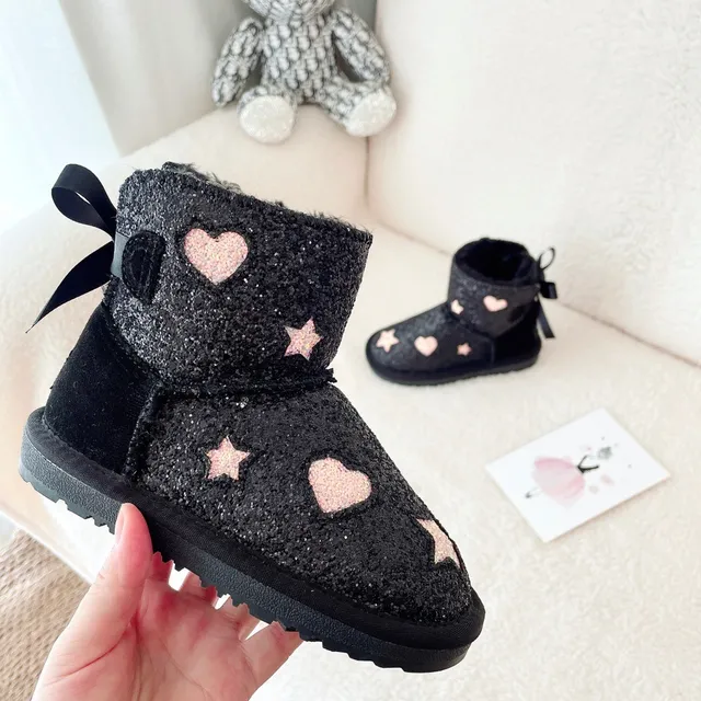 UGG 闪光爱心星星蝴蝶结雪靴 8
