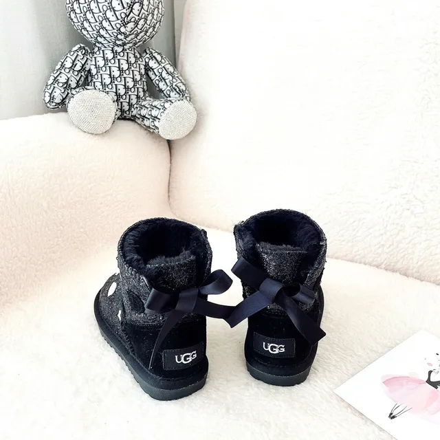 UGG 闪光爱心星星蝴蝶结雪靴 10