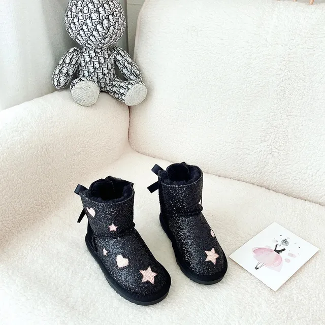 UGG 闪光爱心星星蝴蝶结雪靴 11