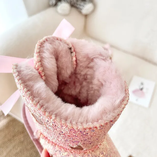 UGG 闪光爱心星星蝴蝶结雪靴 13