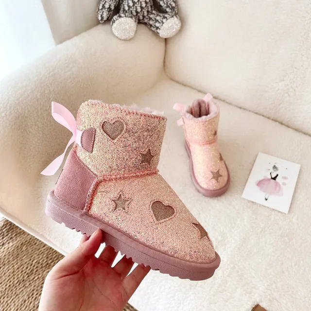 UGG 闪光爱心星星蝴蝶结雪靴 17