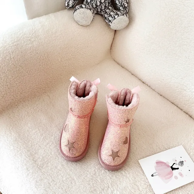 UGG 闪光爱心星星蝴蝶结雪靴 21