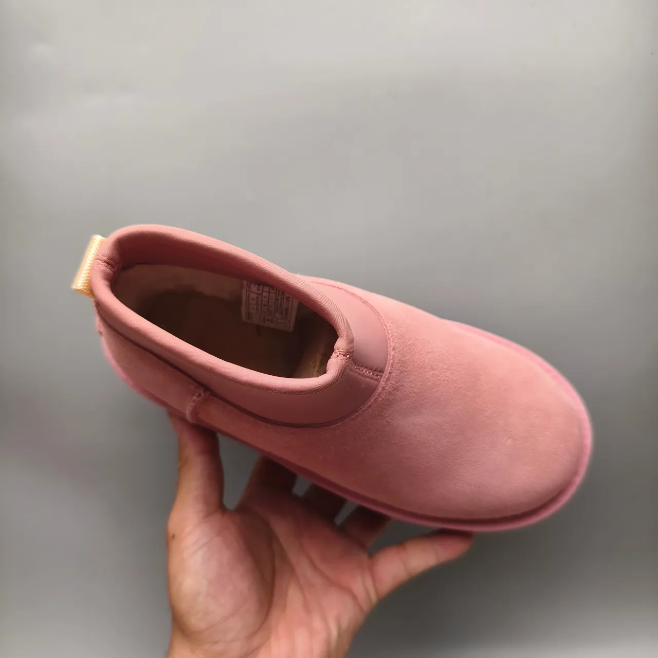 UGG Bottes de cheville en daim avec semelle plateforme rose et jaune 4