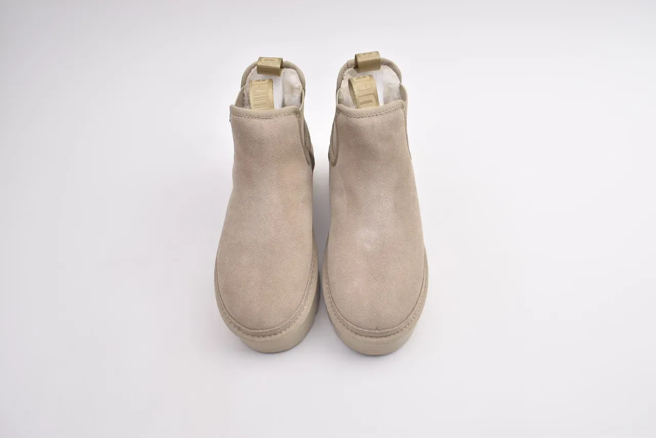 UGG Platform Chelsea Beige Sole Suede Upper Chelsea Boots 8