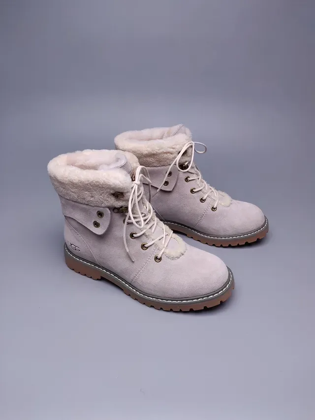 UGG Bottine de Cheville en Daim avec Doublure Shearling et Lacets 4