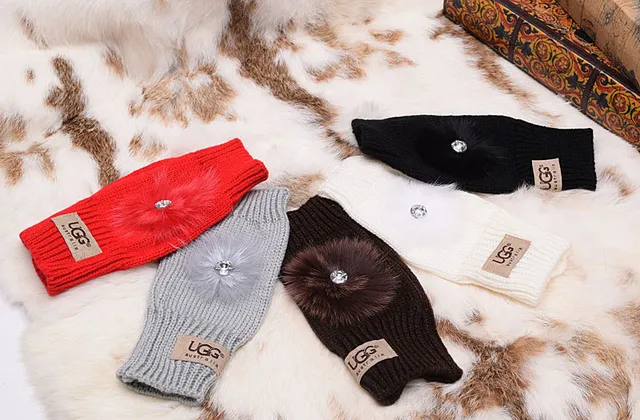 UGG Tasman Guantes negros sin dedos con puño ribeteado de punto 3