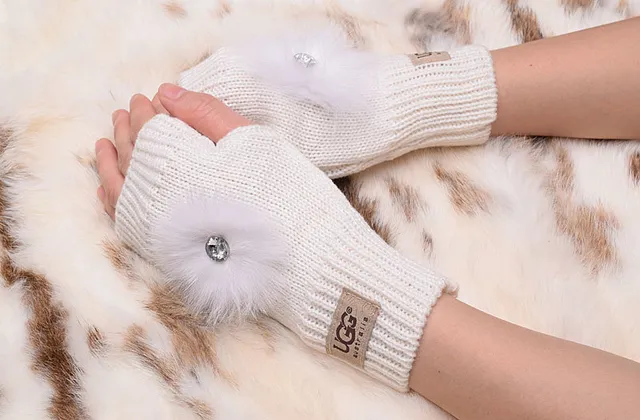 UGG Tasman Guantes negros sin dedos con puño ribeteado de punto 5