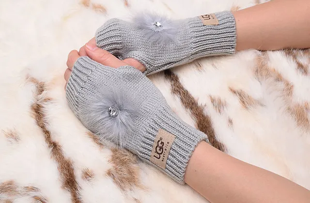 UGG Tasman Guantes negros sin dedos con puño ribeteado de punto 9