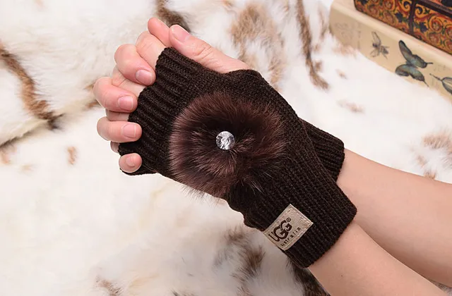 UGG Tasman Guantes negros sin dedos con puño ribeteado de punto 14