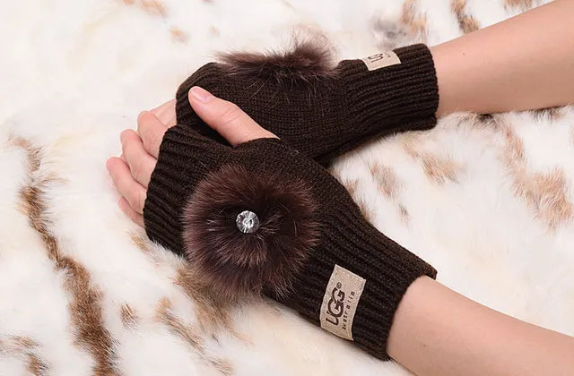 UGG Tasman Guantes negros sin dedos con puño ribeteado de punto 16