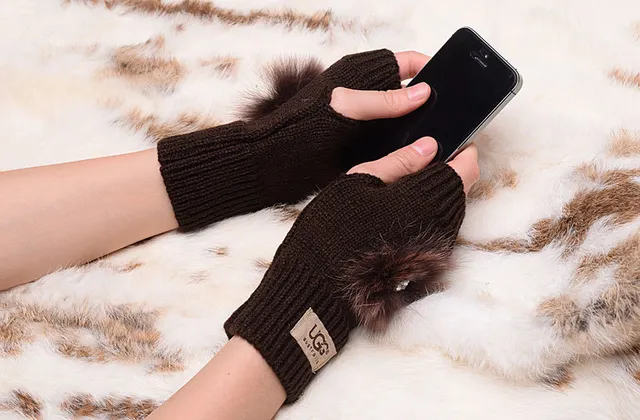 UGG Tasman Guantes negros sin dedos con puño ribeteado de punto 18