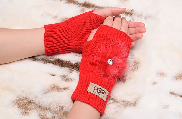 UGG Tasman Guantes negros sin dedos con puño ribeteado de punto 21