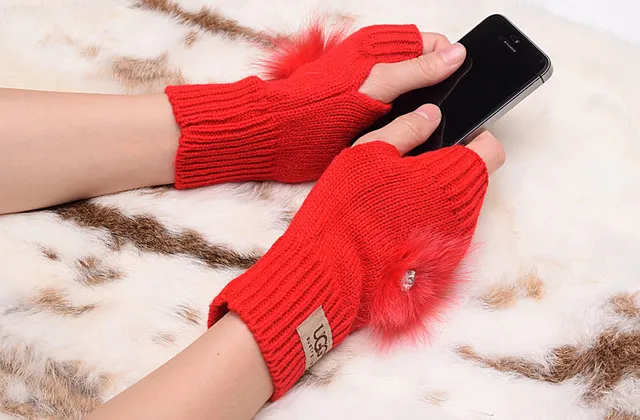 UGG Tasman Guantes negros sin dedos con puño ribeteado de punto 22