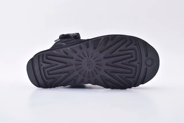 UGG تاسمان حذاء ثلجي من السويد الأسود مبطن بالفراء 7