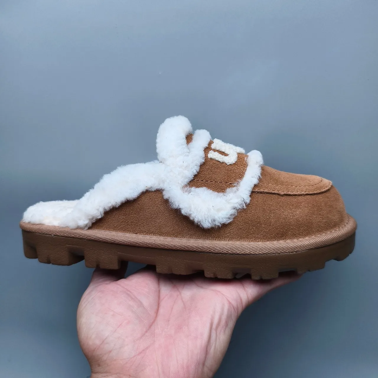 UGG Tasman بني أبيض أحذية كاجوال علوة جلد النعال مع هامش جلد الغنم 2
